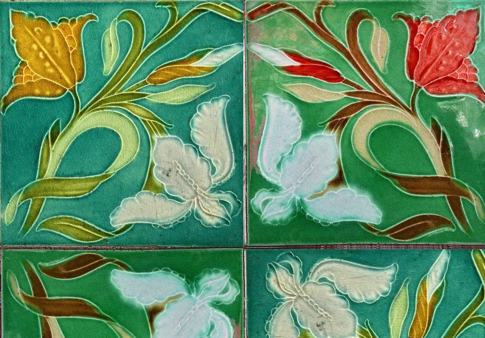Détail des céramiques de la brasserie Mollard