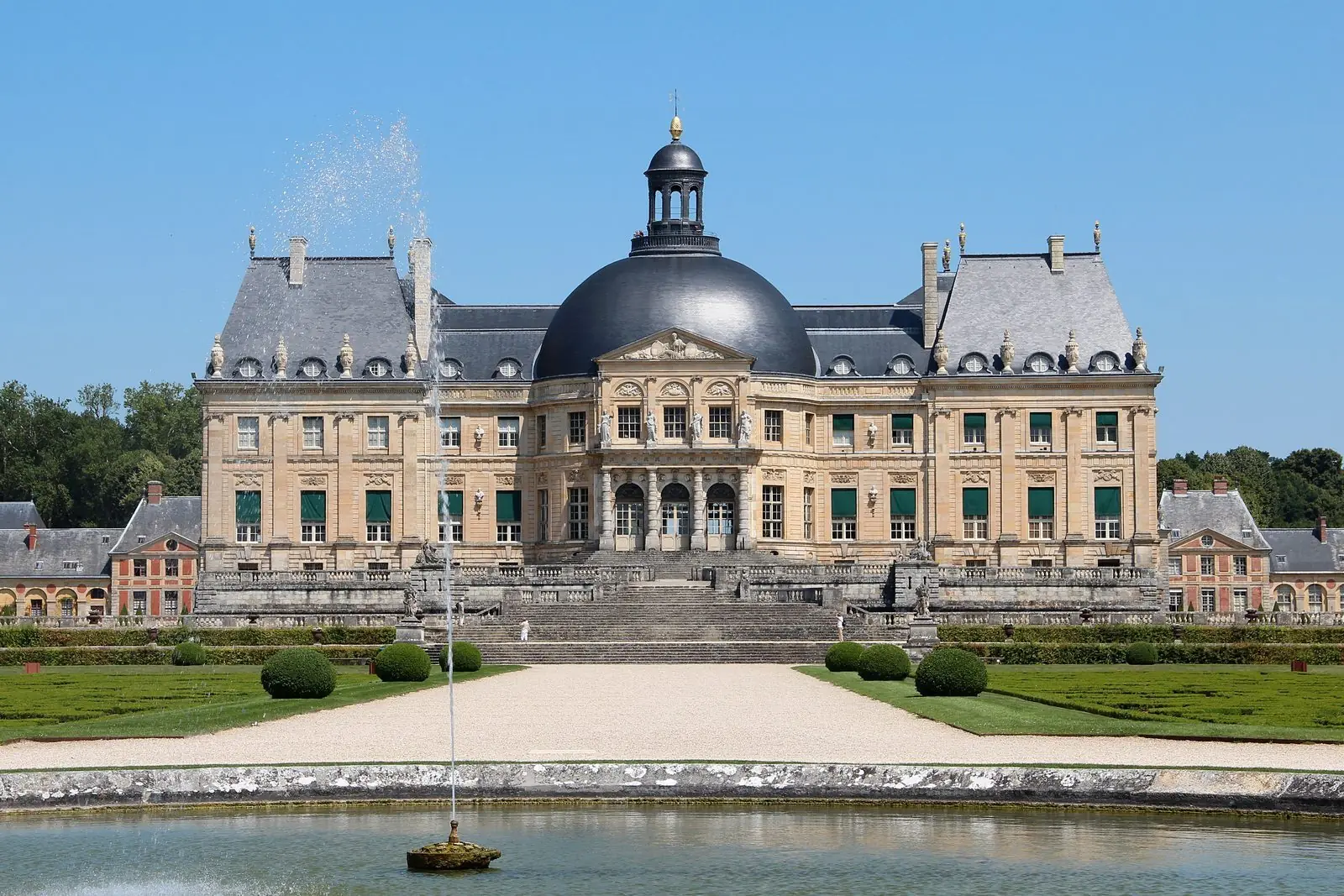 Château de Vaux-le-Vicomte à Maincy et ses douves