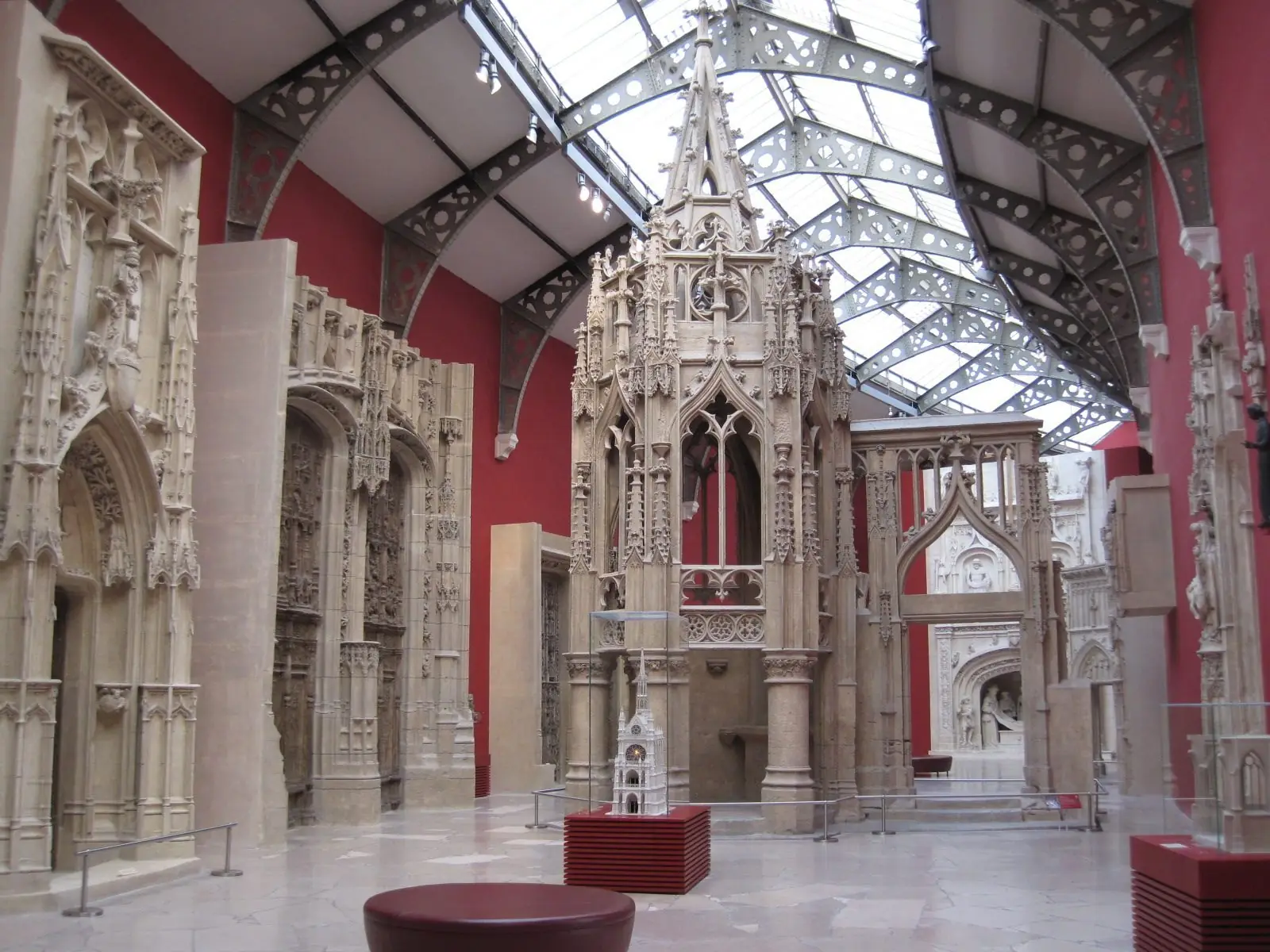 Voûtes et fresques de la galerie des peintures murales, Cité de l'architecture