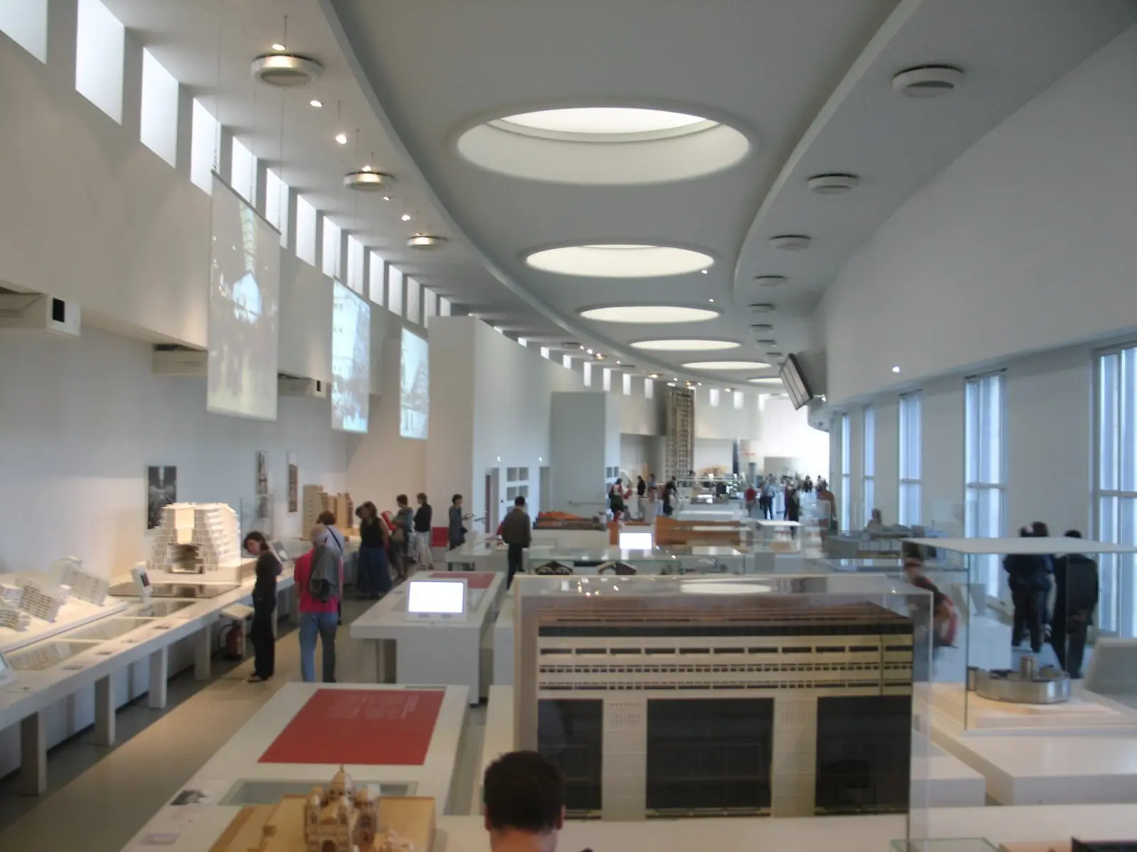 Coupole peinte reconstituée à la Cité de l'architecture et du patrimoine