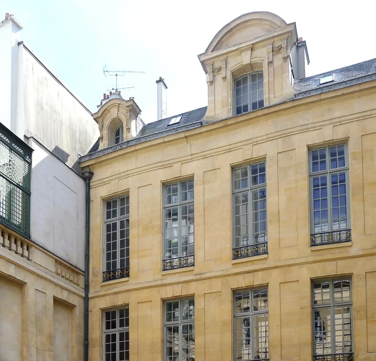 Façade de l'Hôtel de Lauzun sur le quai d'Anjou, île Saint-Louis
