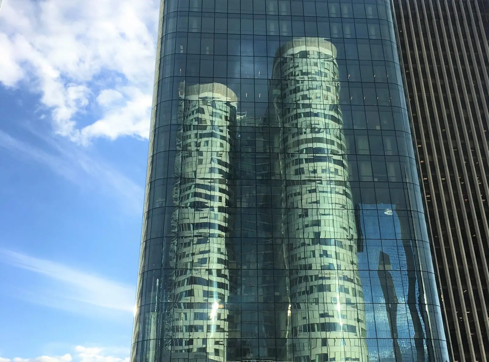 La fontaine monumentale d'Agam à La Défense