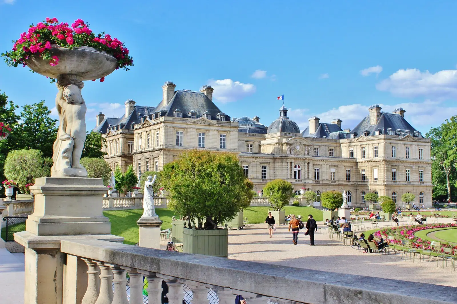 Le grand bassin et les allées du jardin du Luxembourg
