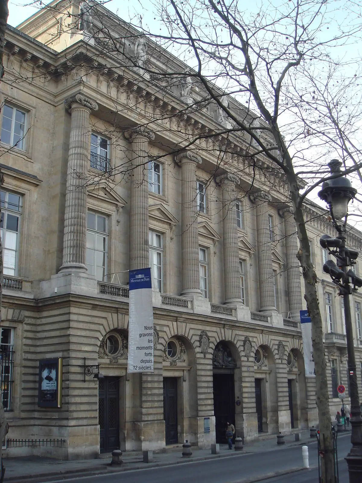 Le palais de la Monnaie de Paris, sur le quai Conti