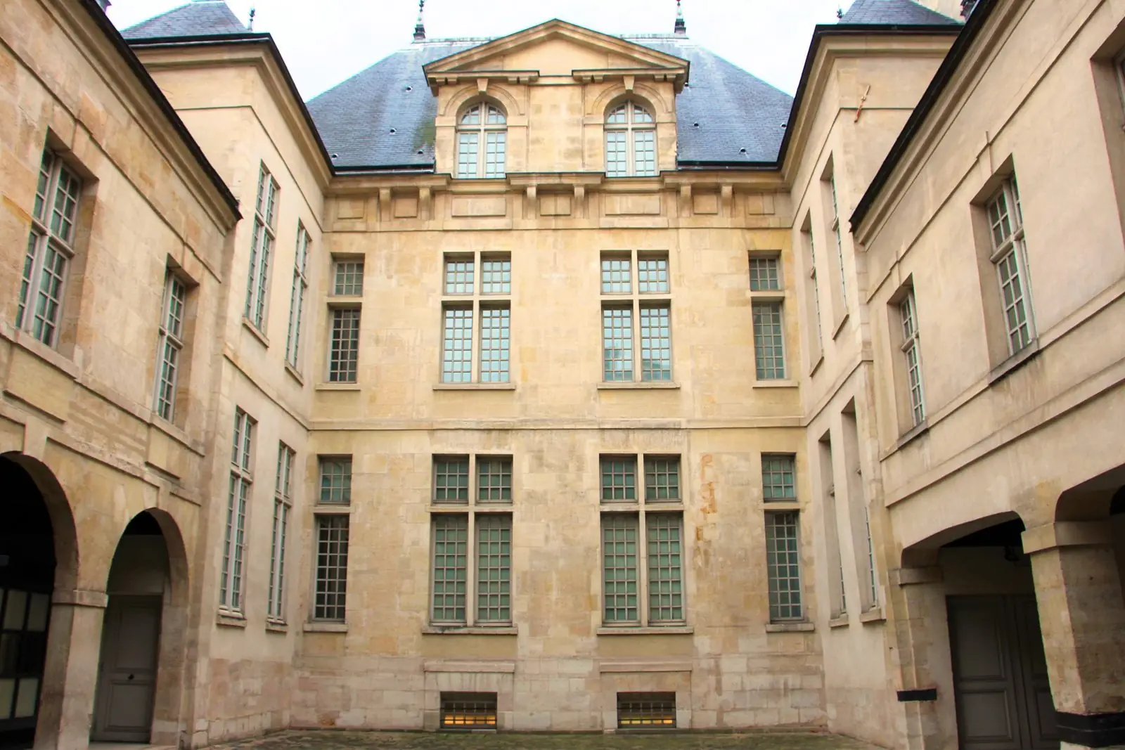 La cour de l'hôtel Donon, siège du musée Cognacq-Jay