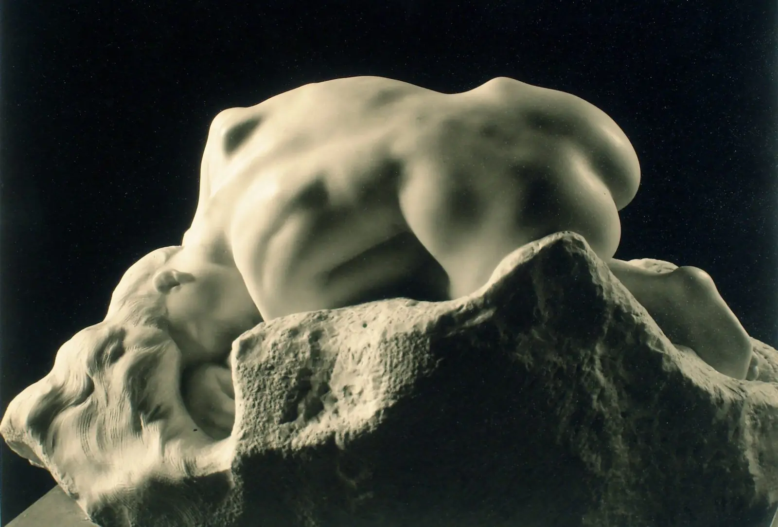 Une sculpture d'Auguste Rodin exposée au musée Rodin de Paris