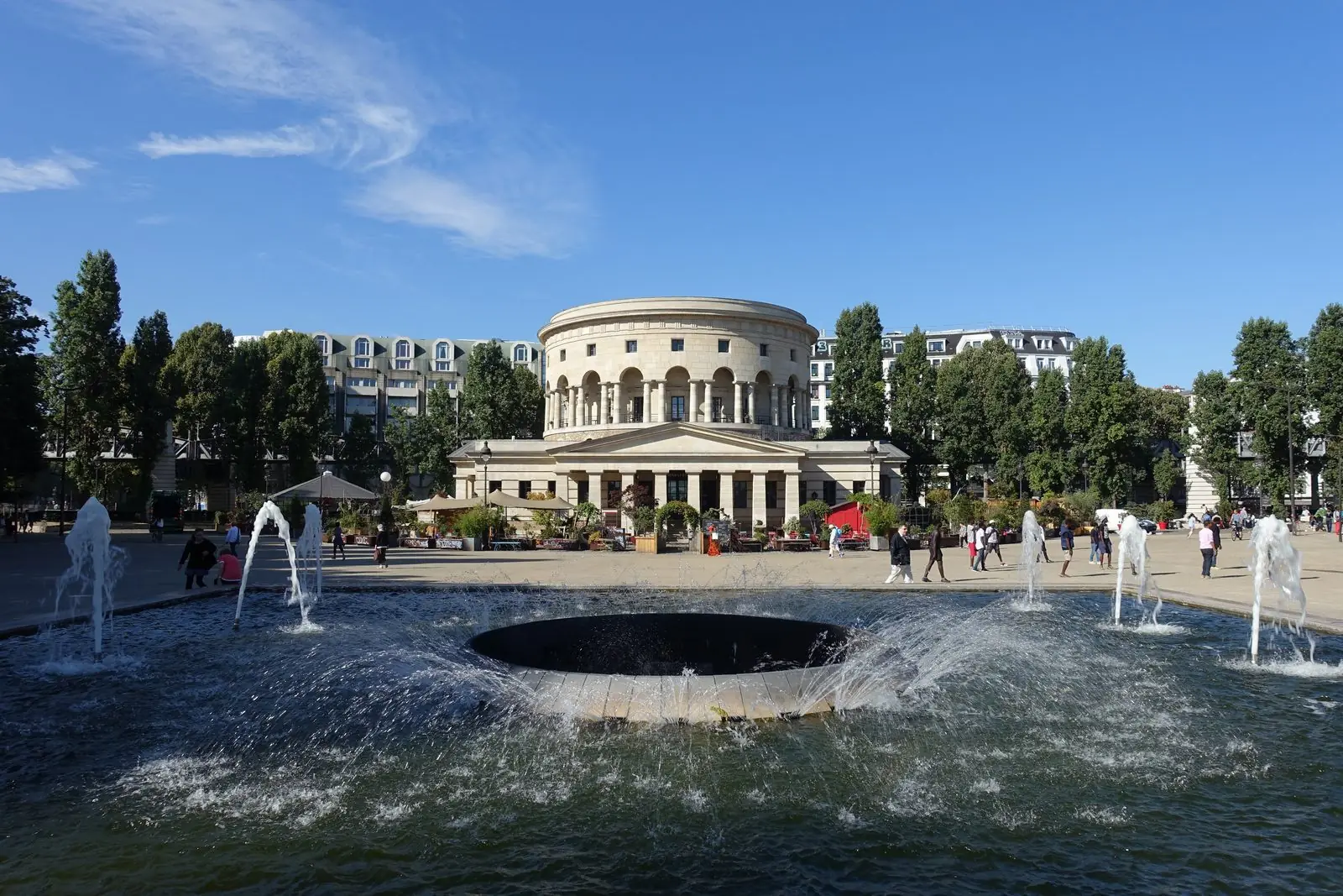 La rotonde de la Villette, place de Stalingrad à Paris