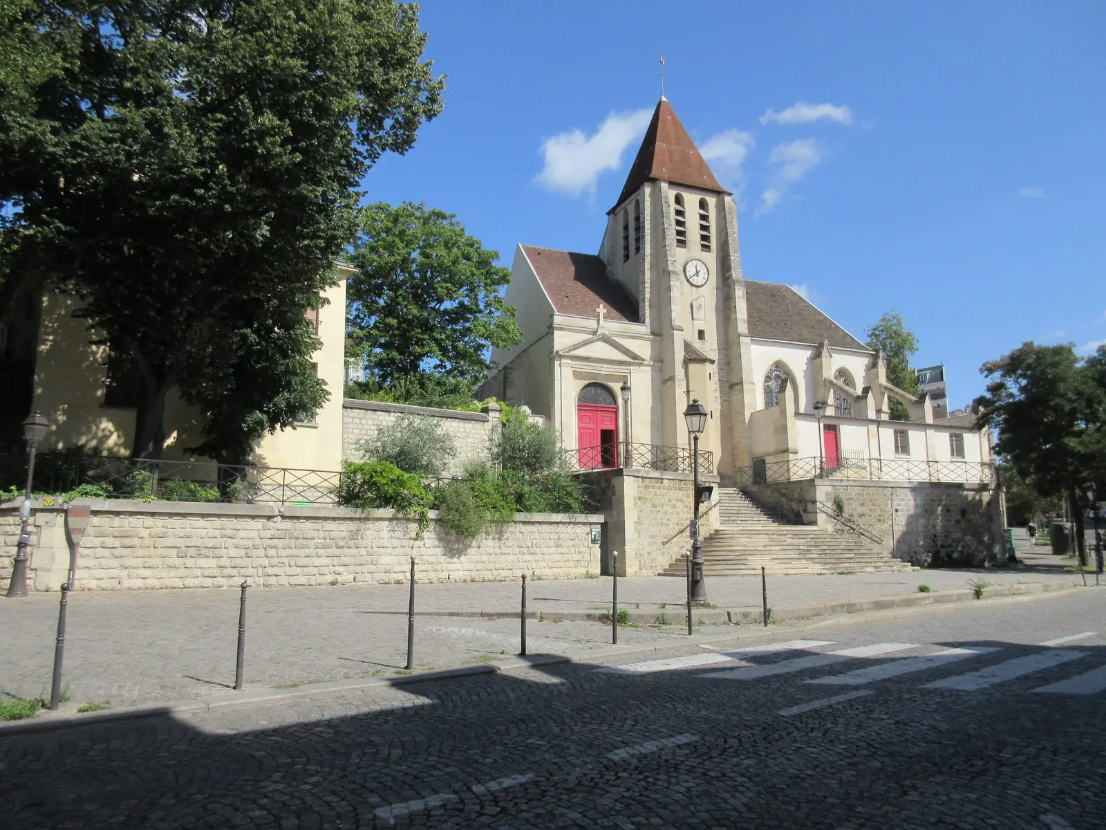 L'église Saint-Germain-de-Charonne, l'une des plus anciennes de Paris