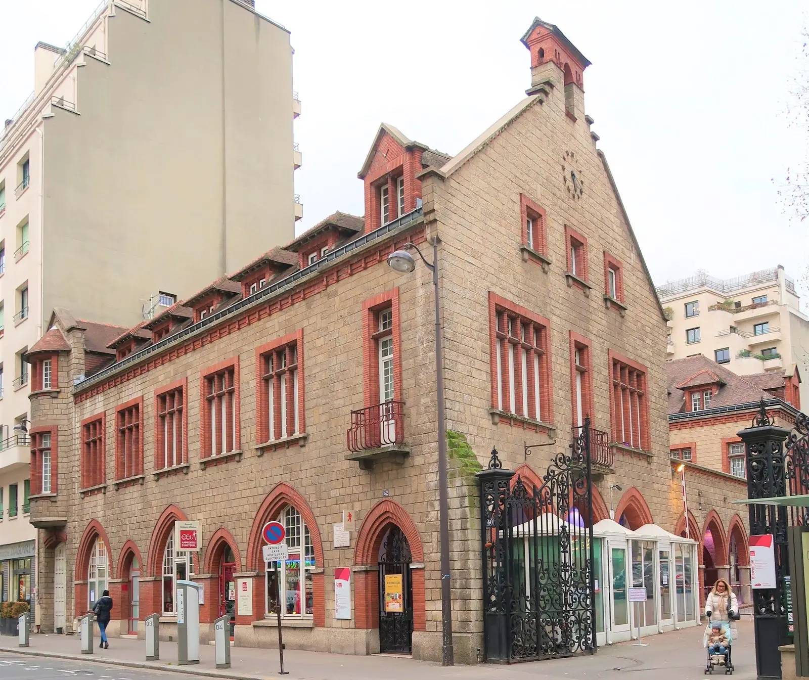 La fondation d'Auteuil, rue Jean-de-La-Fontaine dans le 16ᵉ